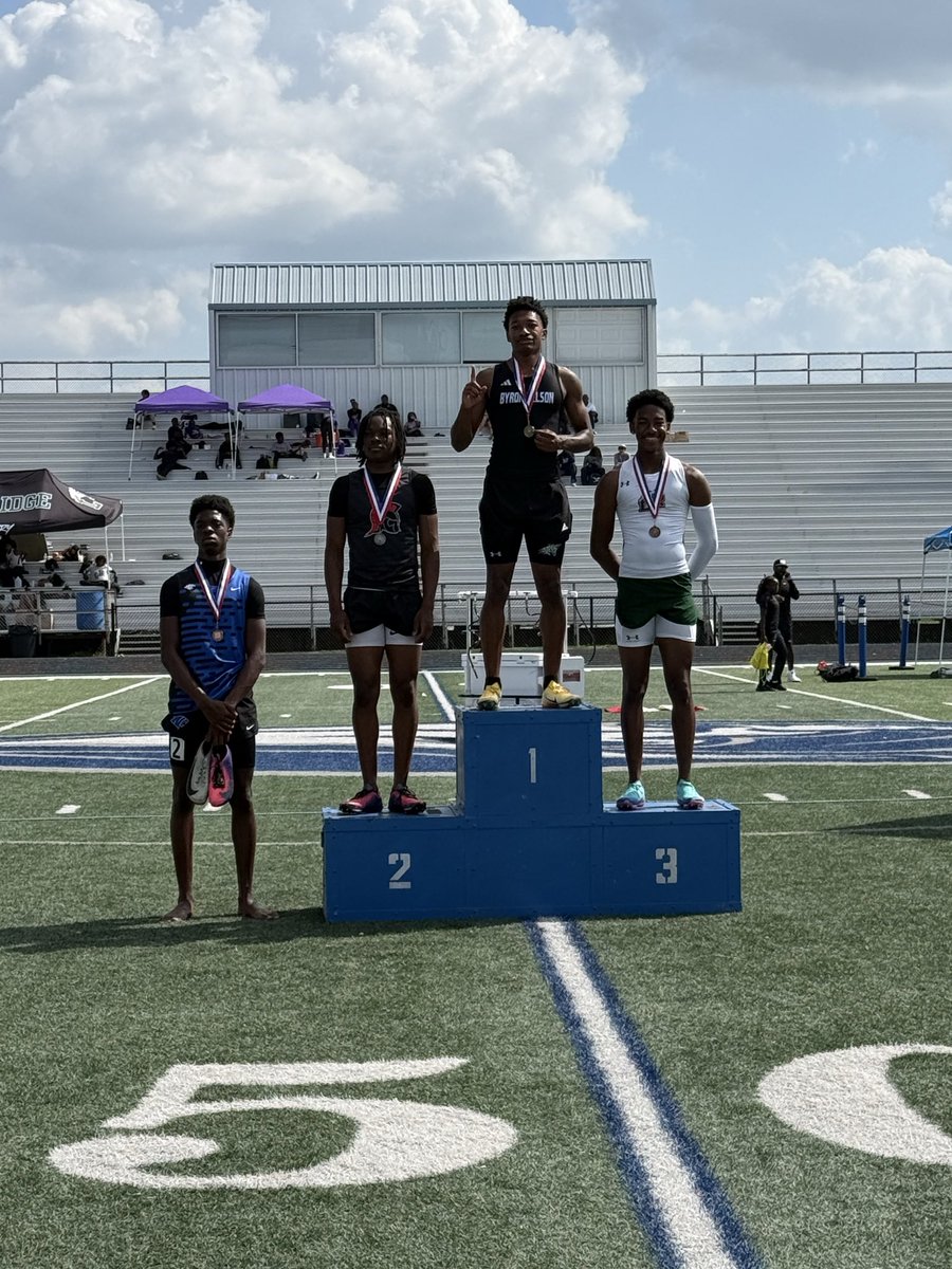 Lake Ridge Boys Track tweet media