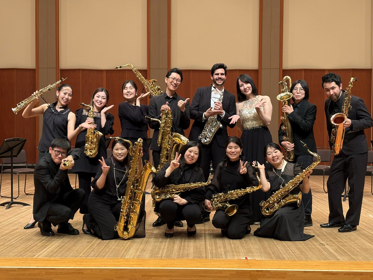 YSax220's tweet photo. 痺れる本番でした！
カルロスの人柄に音楽、本当に素晴らしかったです！素敵なメンバーと演奏できたのも本当に楽しかった🎶

打ち上げの楽しそうな写真を見てまた嬉しくなるのでした😊 https://t.co/Hip1hwCLfM