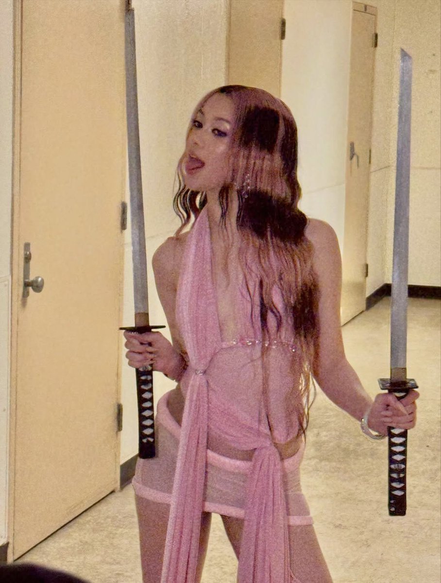 daily megan tweet media