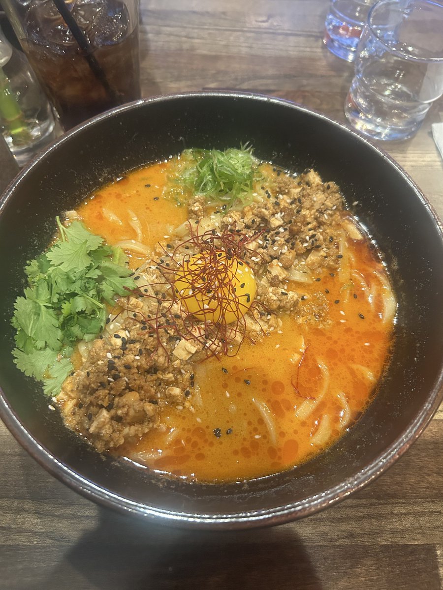 Lore the depressed tweet media