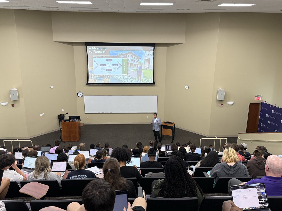 UCA College of Business tweet media