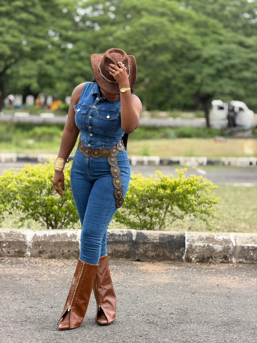 theyomikunn tweet media