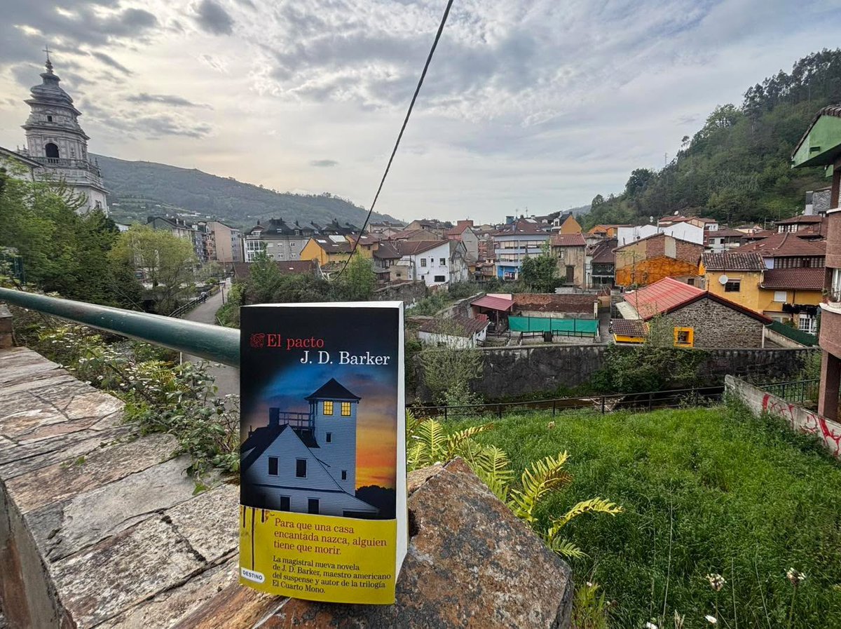 libpilarica's tweet image. #106 “¿Los muertos saben que están muertos?”. 

J. D. Barker, Destino. 

📚 librerialapilarica.com/libro/el-pacto…

#lapilaricarecomienda #mieres  #laslibreriasimportan #tulibreriaesdebarrio #laslibreriasnostocan #todostuslibros  #elpacto #jdbarker #destino #planetadelibros