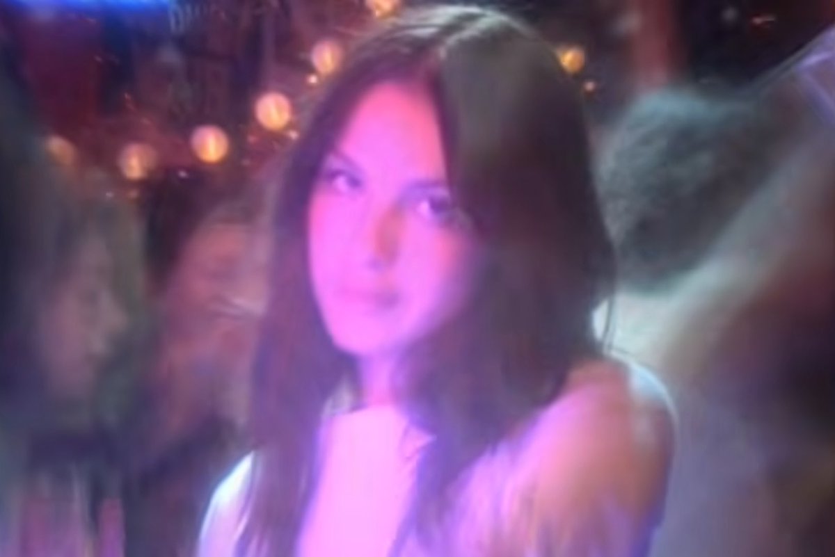 she looks like a dream