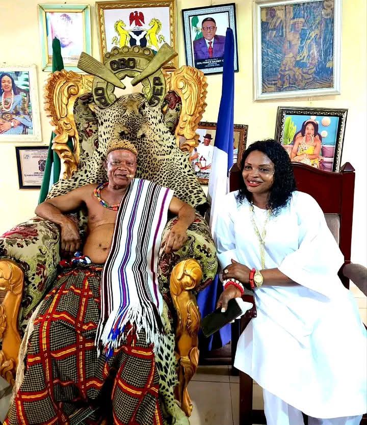 talksleak's tweet image. ROYALTY AT 67: New Photos of the Obol Lopon of Ugep and Paramount Ruler of Yakurr and His Queen Spark Celebration Online!
#BirthAnniversary
#royalty
