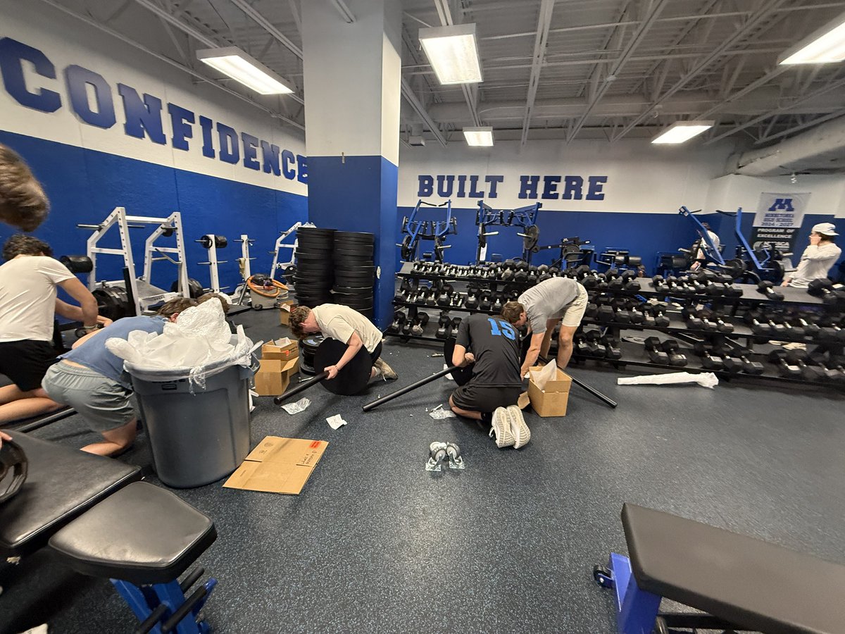 Mr. Moon tweet media