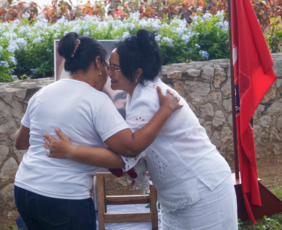 Muchísimas felicidades a todos mis compañeros de lucha en la #ProvinciaGranma .
Para que siga siendo el canto de la Patria, nuestro canto.
¡Vivan los trabajadores, cuadros y militantes de nuestro Partido Comunista de Cuba!
#Girón65
#GirónEsHoy