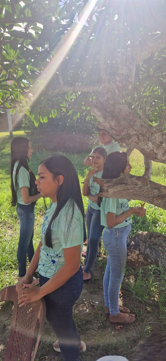 ECOMUSEUmpe's tweet photo. Agentes Jovens do Patrimônio Cultural do Ecomuseu de Maranguape.
Momento audiovisual em parceria com as Secretarias de Cultural e Educação de Maranguape.

Instersetorialidade para uma nova governança solidária e criativa da cultura e da educação integral. https://t.co/30p7EYVBQp