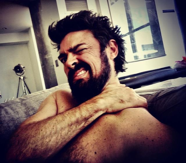 collisionfairy's tweet photo. i want him to crush my head in his bicep like a watermelon https://t.co/dOqSyscaOM