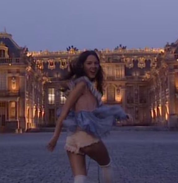 UpdateCharts tweet media