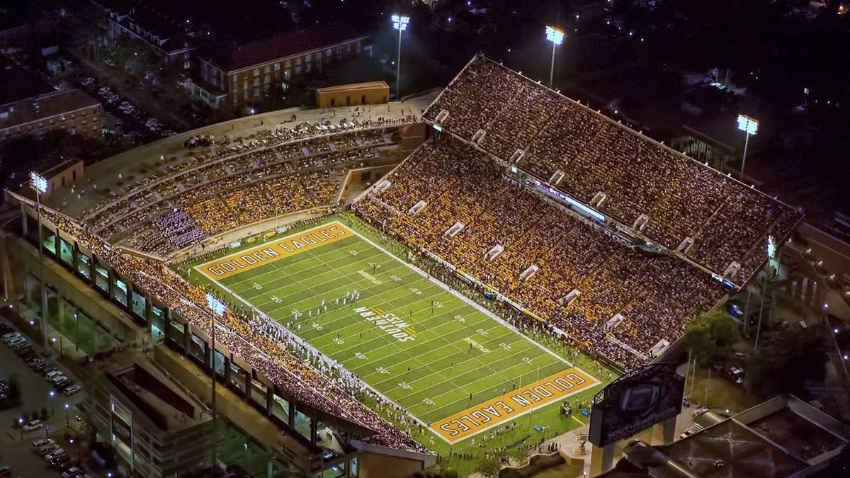 College Football Zone tweet media