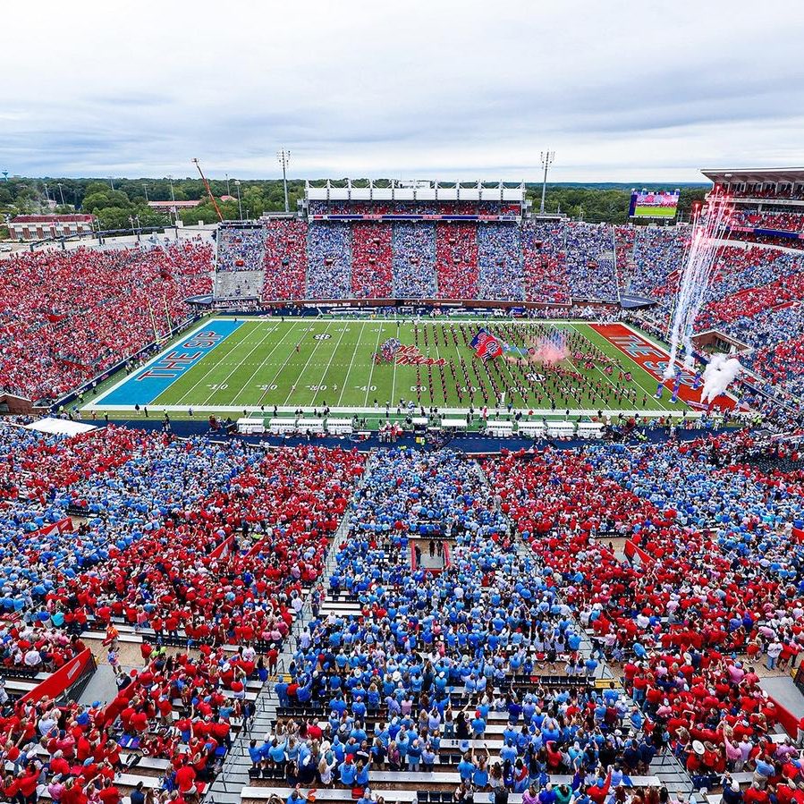 College Football Zone tweet media