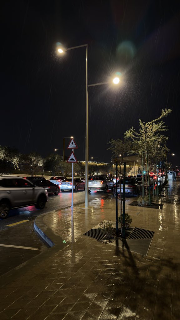 عبدالإله . tweet media