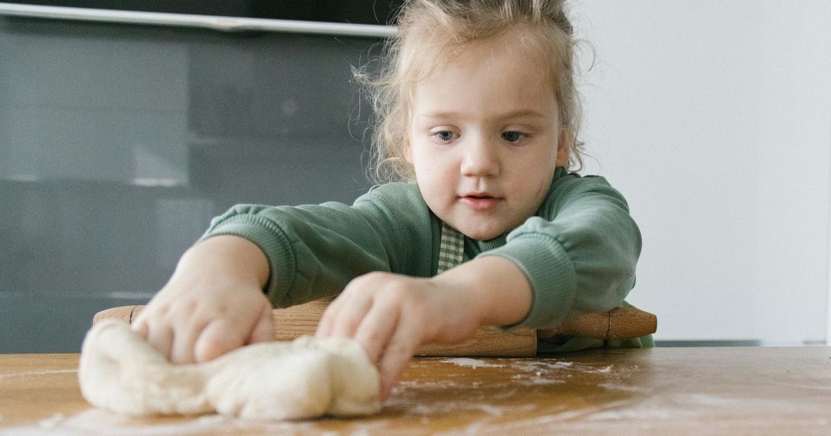 MurphyInsurance's tweet photo. Here's a fun April break activity for kids in #GrotonMA. 🍝
This hands-on #ItalianCookingClass for kids ages 5-10 at #PrescottCommunityCenter teaches how to make homemade gnocchi with fresh sauce and mozzarella. Led by Alessandro Terri, it’s a great mix of learning, creativity, and fun in the kitchen.
🇮🇹 Wednesday, April 22
⏰️ 12:45-2:45 pm
📍 145 Main St, #GrotonMA
🔗 Register today https://t.co/eSKKrOv95f
#PastaTime #KidsActivities #Localfun #MurphyInsurance