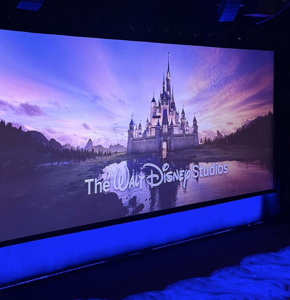 Disney's panel at CinemaCon is about to begin!

Follow <a href="/DiscussingFilm/">DiscussingFilm</a> &amp; turn on notifications!