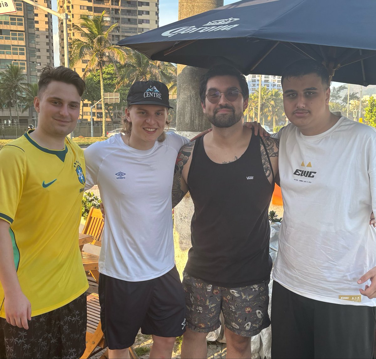 𝙜𝙪𝙨 tweet media