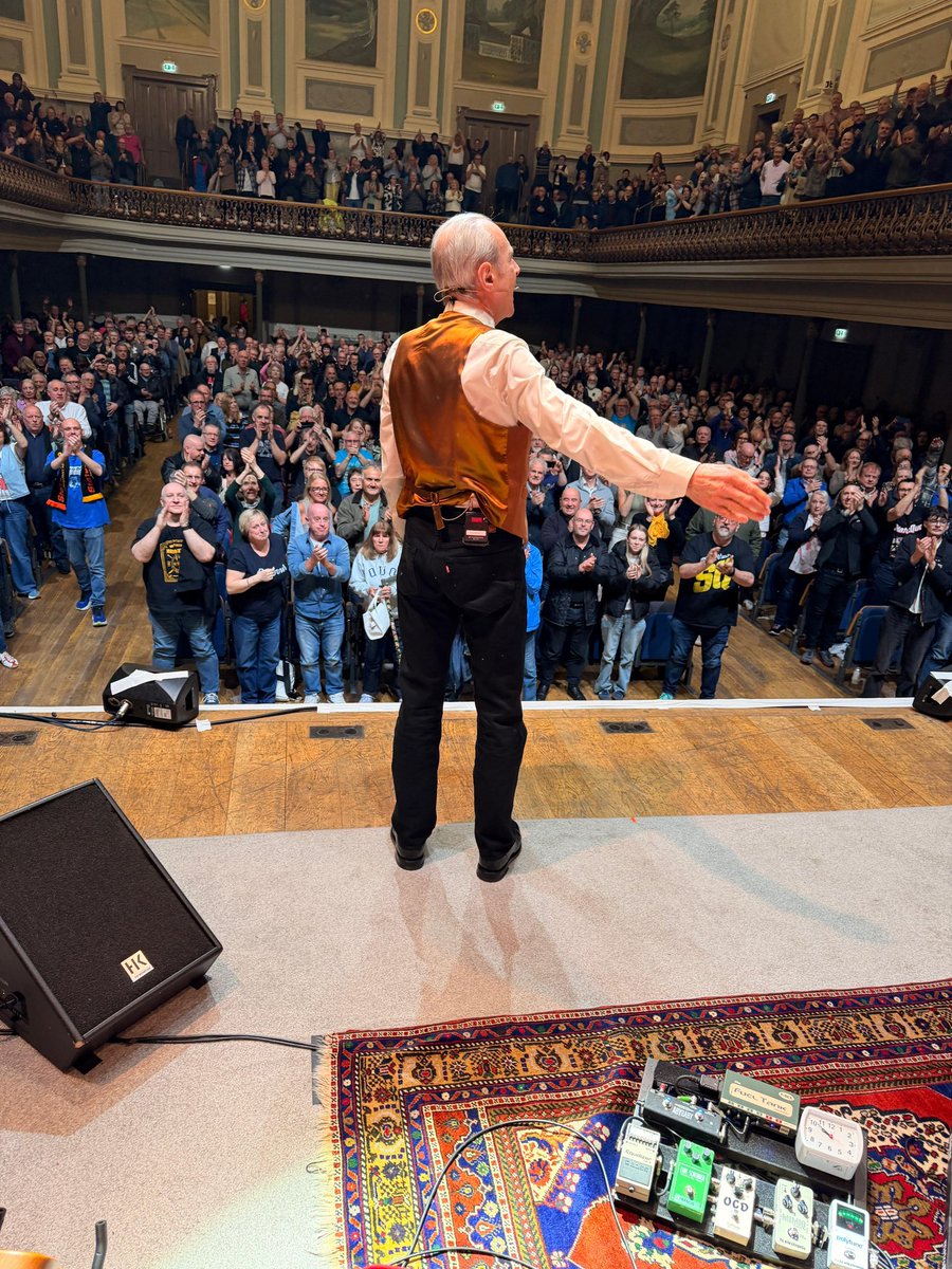 frossiofficial's tweet image. Good to see you, Belfast and thank you for coming. 

The next stop is The Millennium Forum, Derry, NI. Tickets for all European and UK shows: francisrossi.com/tour

#FrancisRossi #Tour #StatusQuo #Derry #Belfast