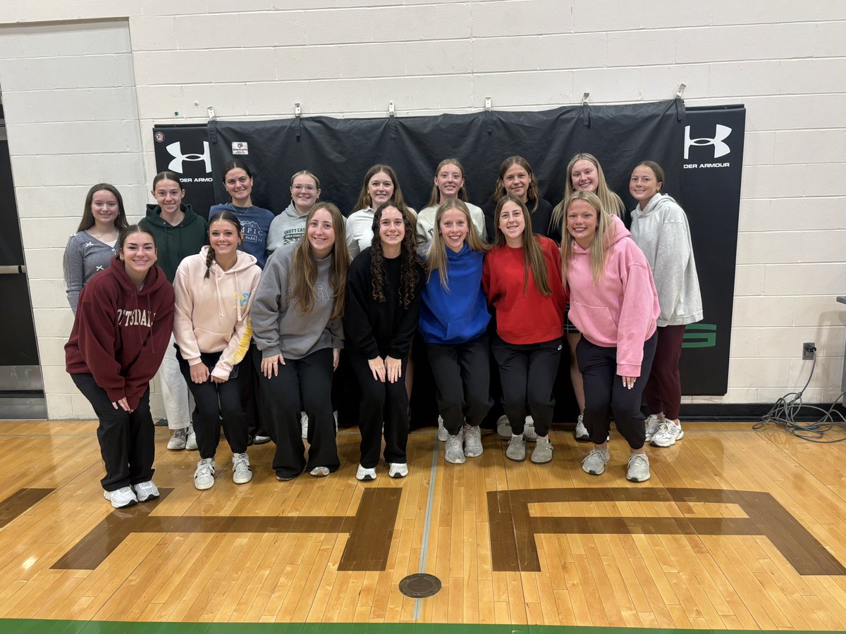 SkuttSoftball's tweet photo. Congratulations @KiraStroh. Doane is getting a good ☝🏾. Roll Hawks💚 https://t.co/NDVARsWuY4
