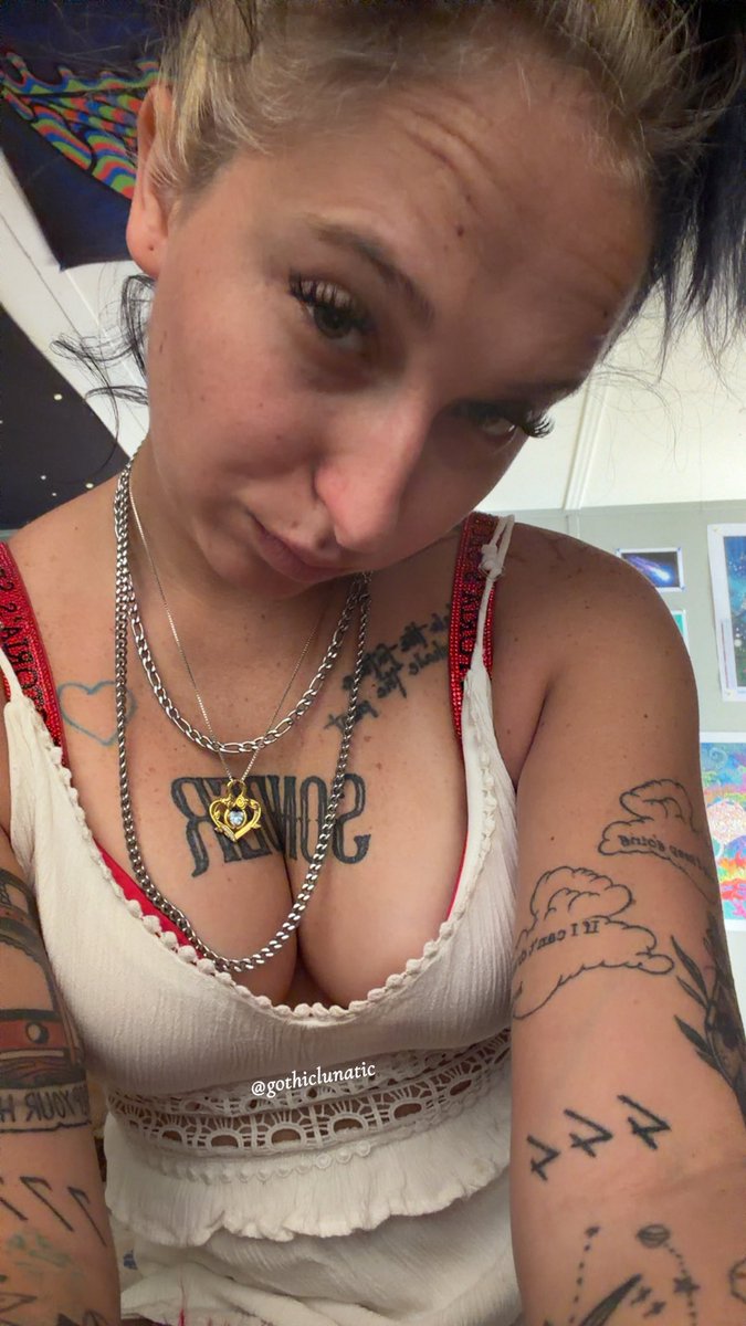 Lunaa🫴🏼 tweet media