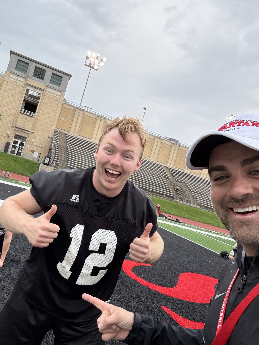 CoachRyanLarsen's tweet image. PRACTICE 12!!

@JohnNorell 

#CODE #BYB #TartanProud