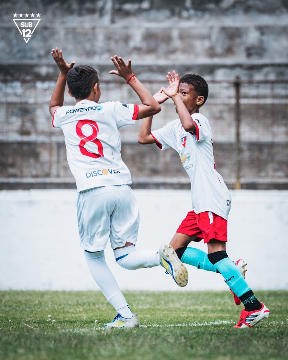 Formativas_LDU's tweet image. Preparatorio pretemporada con los más pequeños de la cantera ☺️🔥

#U12 #MiniGuerreros