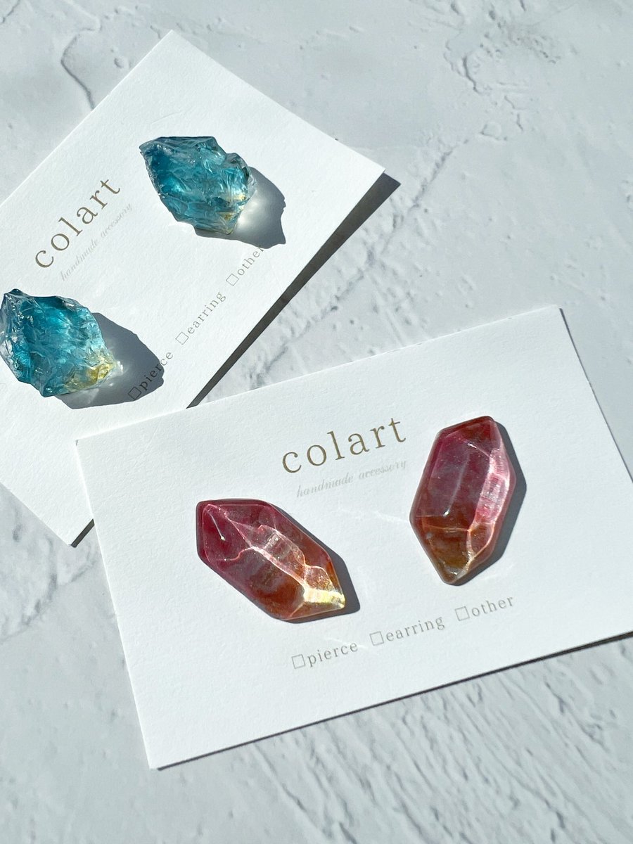 #みんな大好きグラデーション

中学の時、美術部でグラデーションにめちゃハマって何かとグラデーションに塗ってたなぁ笑