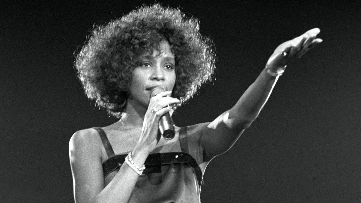 UpdateCharts tweet media