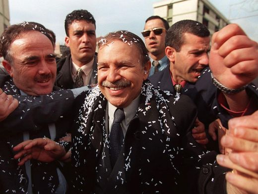 في 1999 عندما سأل صحفي إسباني عبد العزيز بوتفليقة لماذا لا يعتمد على مصالحة مشابهة لنموذج جنوب إفريقيا أجابه بأن ذلك النموذج مناسب اكثر ان طبقته اسبانيا مع الصحراء الغربية و أيضا ان إسبانيا لم تحتاج له عندما حققت التحول الديموقراطي