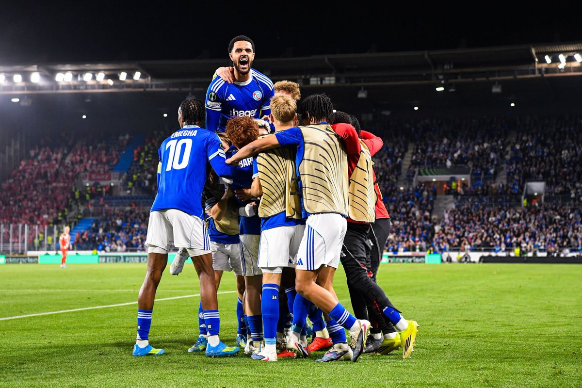 Vibes Foot tweet media