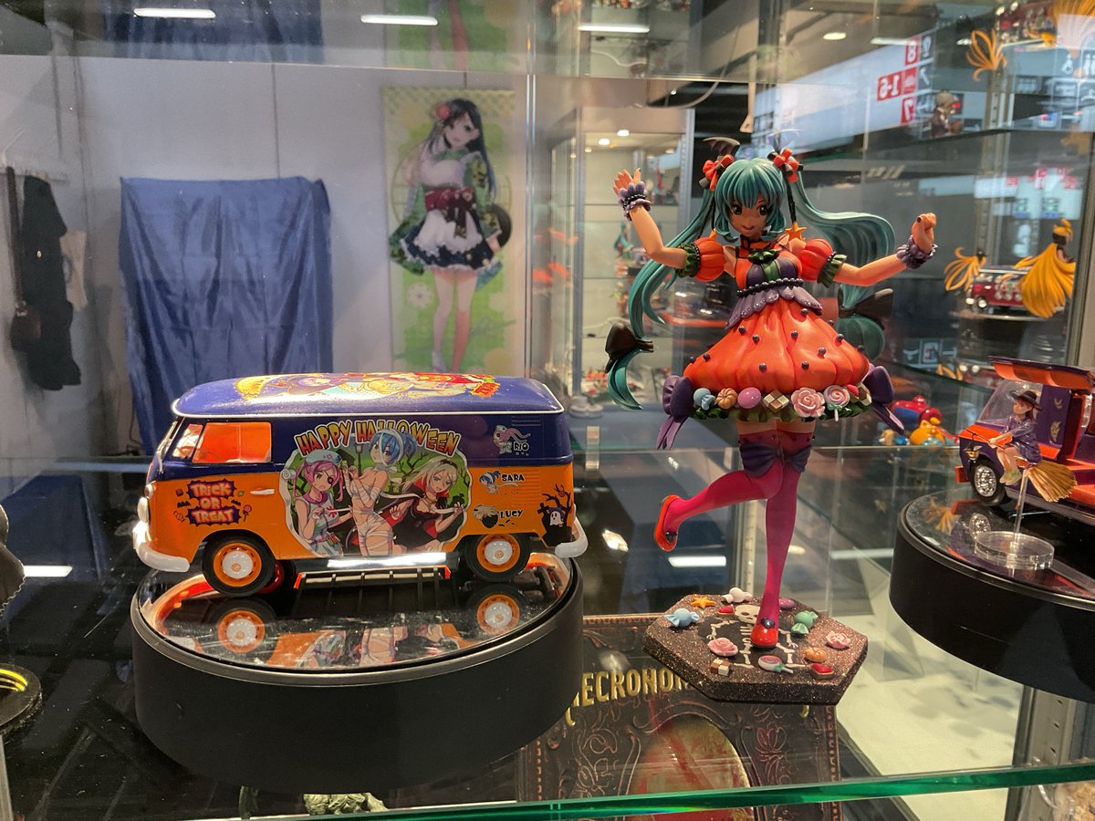 Krickelkrakel's tweet photo. No Intermodellbau-display of ours is complete without scary Halloween stuff.
So here‘s to @seenamegumi, アバークロンビー @QoA8JLcYWDfetry and @hiro16! https://t.co/BoeoBFSsGG