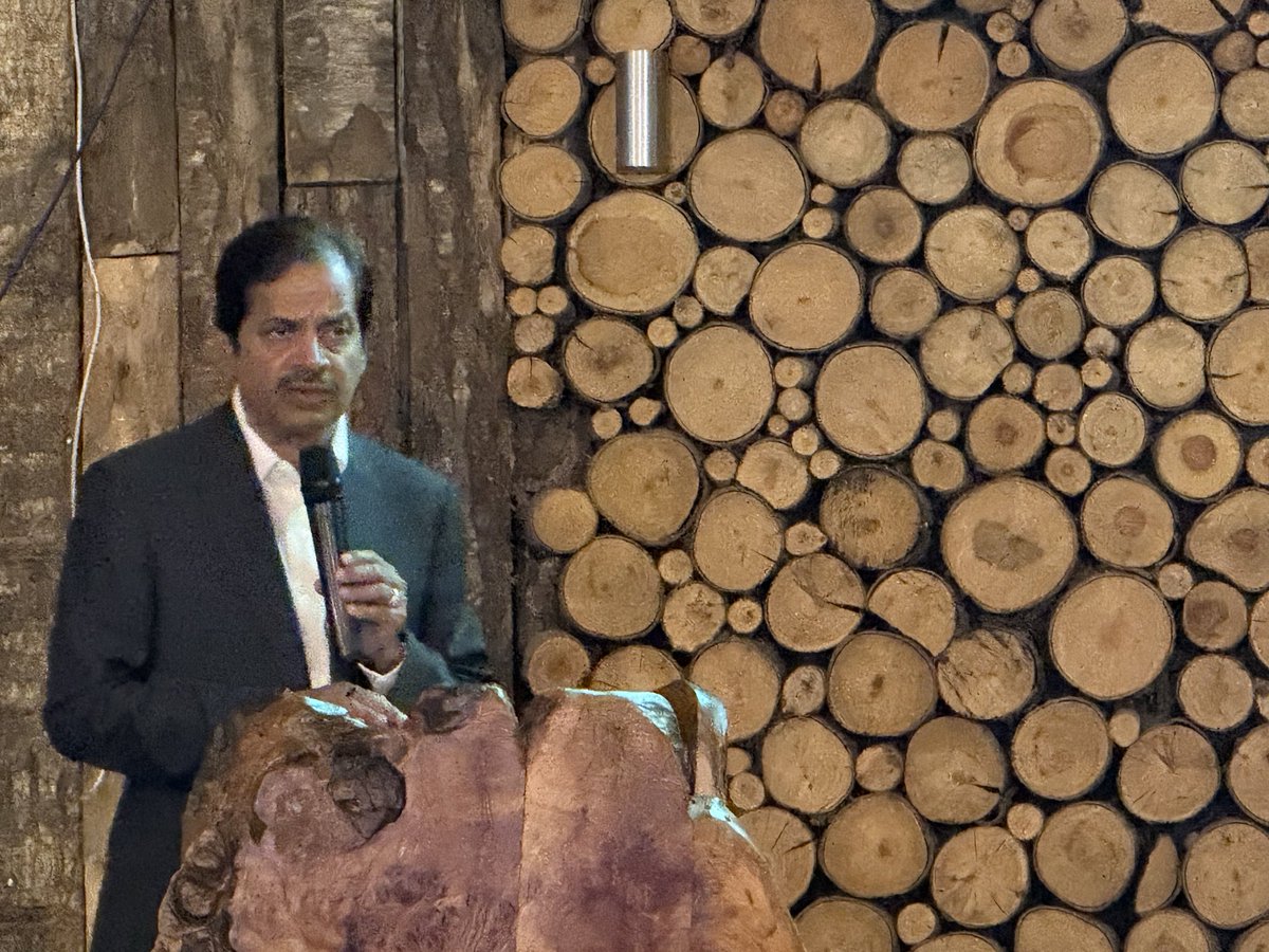 Drew Moghanaki tweet media