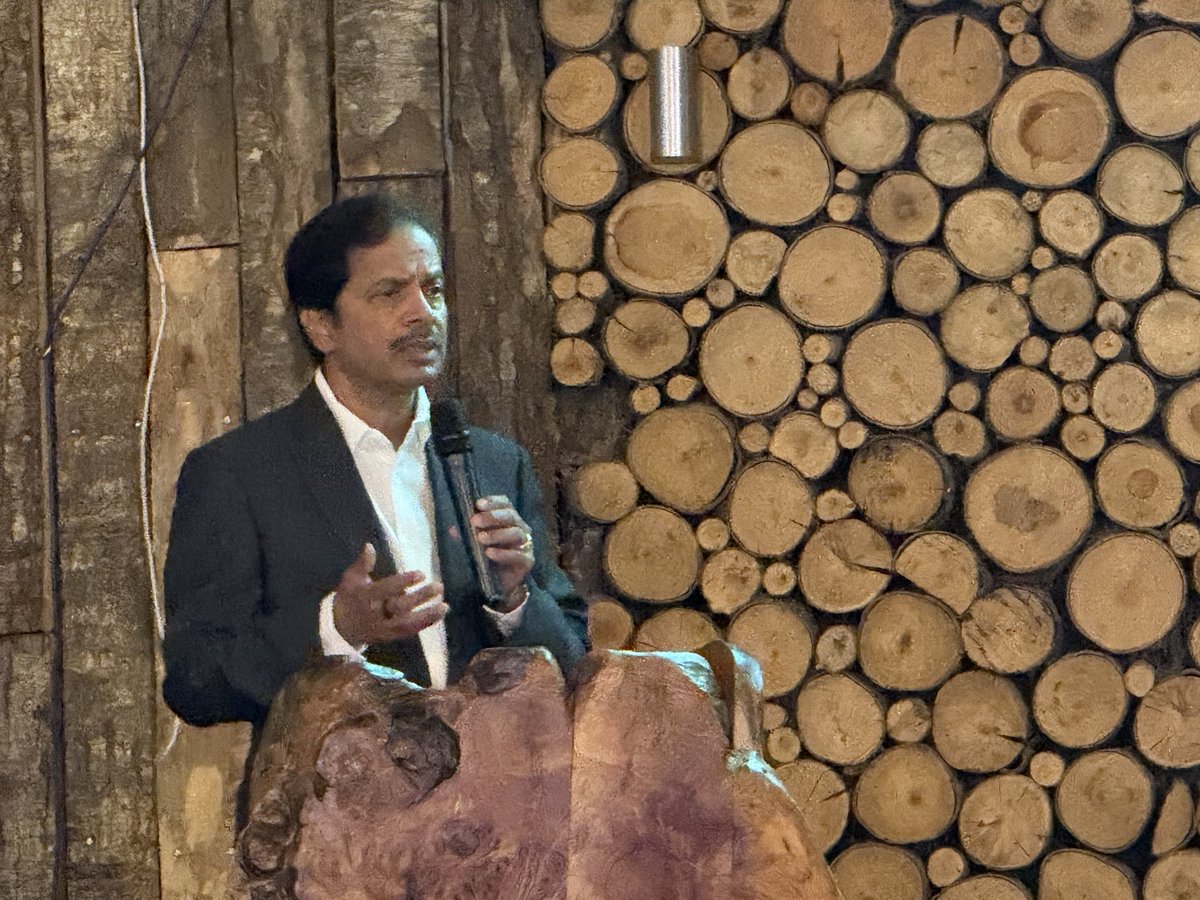 Drew Moghanaki tweet media