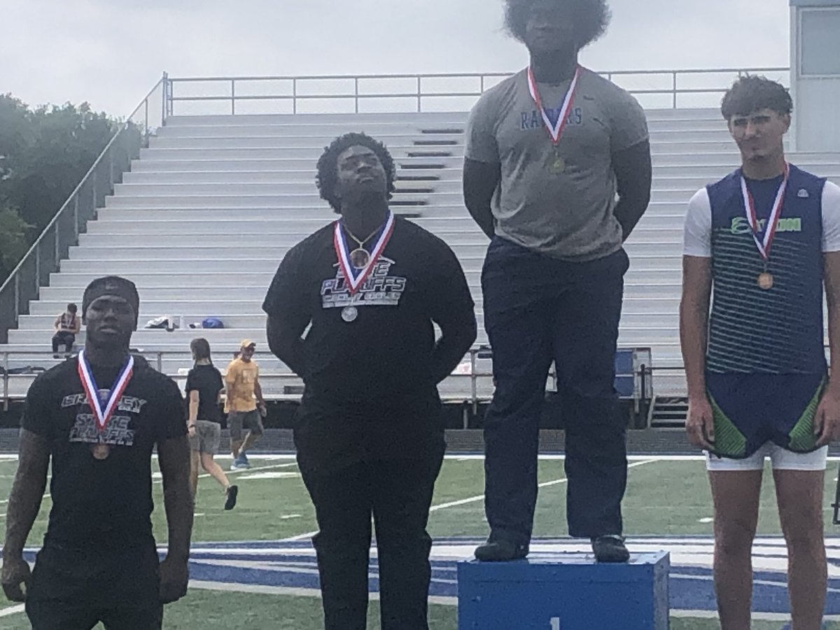 TedJones817's tweet photo. Crowley Tough Throwers🦅🦅 advance to Regionals @D1_BigZZ  @keandre2710741 https://t.co/jqkYnORg9F