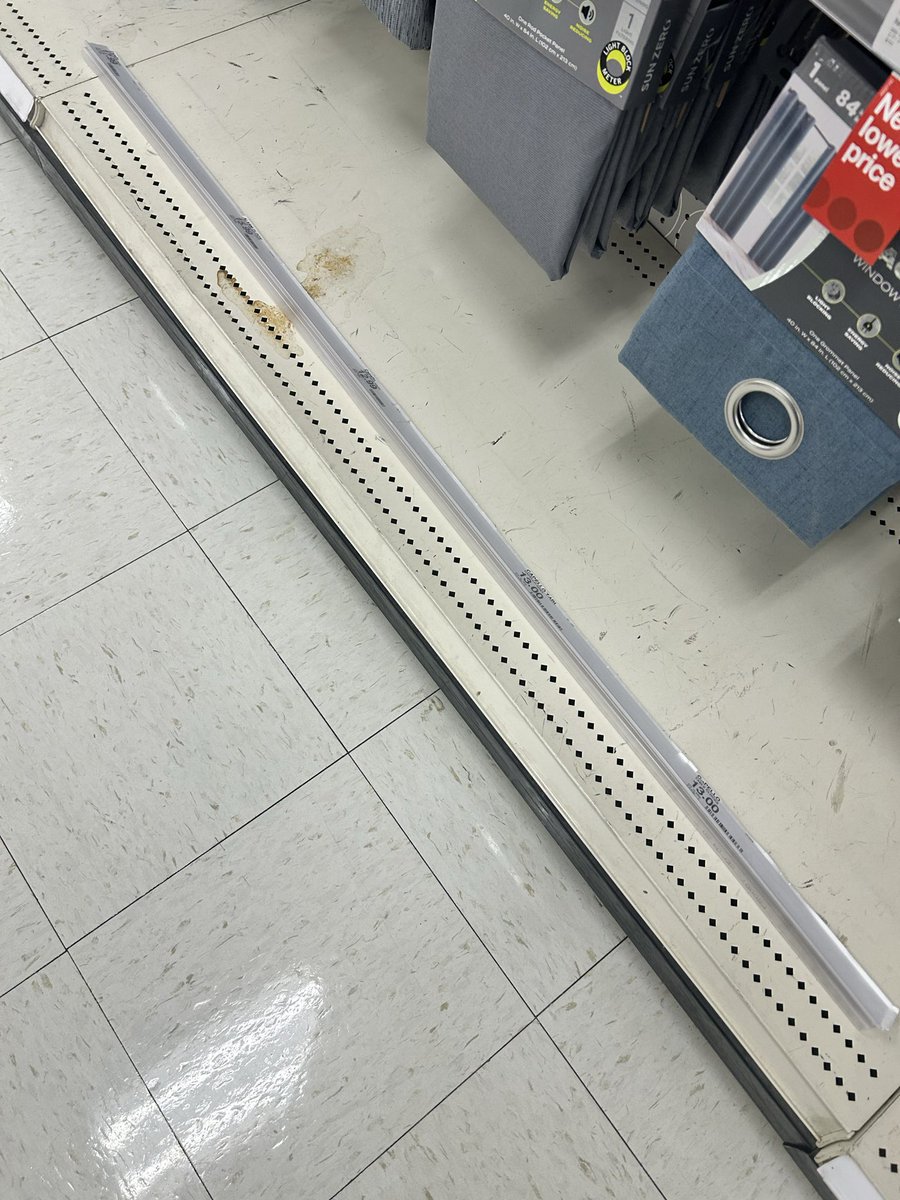 CoBoCooks's tweet photo. @Breaking_Nate #hiddenpokemoncards
I did the thing! The sign had fallen off this shelf so I checked it and score! https://t.co/dBkIcvHfHt