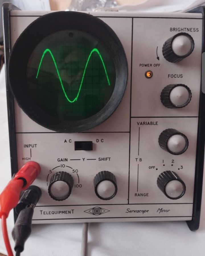 selfmademaker's tweet photo. Vintage, not obsolete.

#electronics https://t.co/rfVXxuhOyT