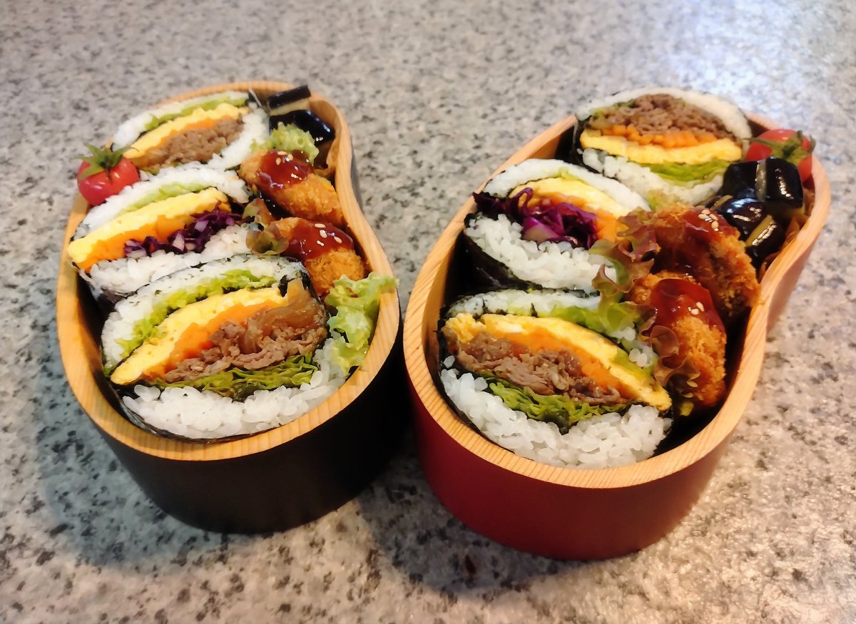 本日の次女ᵃⁿᵈ息子弁🍱
 
ぱたぱたおにぎらず弁当

焼肉ver.
海老フライver.  (全く見え
てない🫣)

週末はミセスのライブ～
初国立競技場(🤟 ॑꒳ ॑   )
楽しむぞぉ✊🏻 ̖́-

今日も気をつけて
ｲﾃﾗ━━━ヾ(*･ω･*)━━━ｯｼｬｲ!