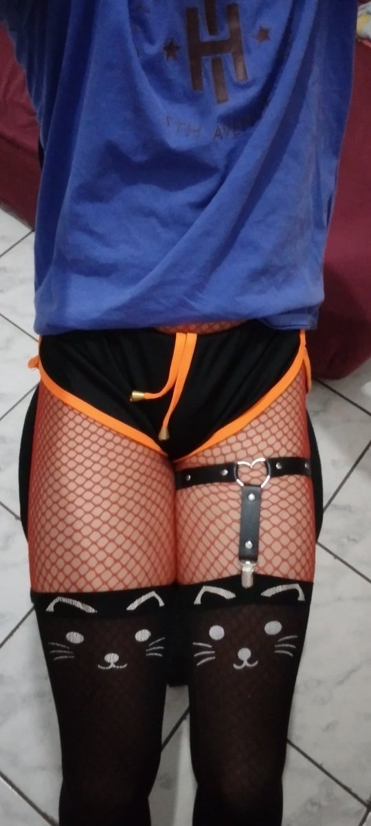 FoxCeifer's tweet photo. Oia eu dnv 😘
#femboy #Femboy https://t.co/oM456hHUn0