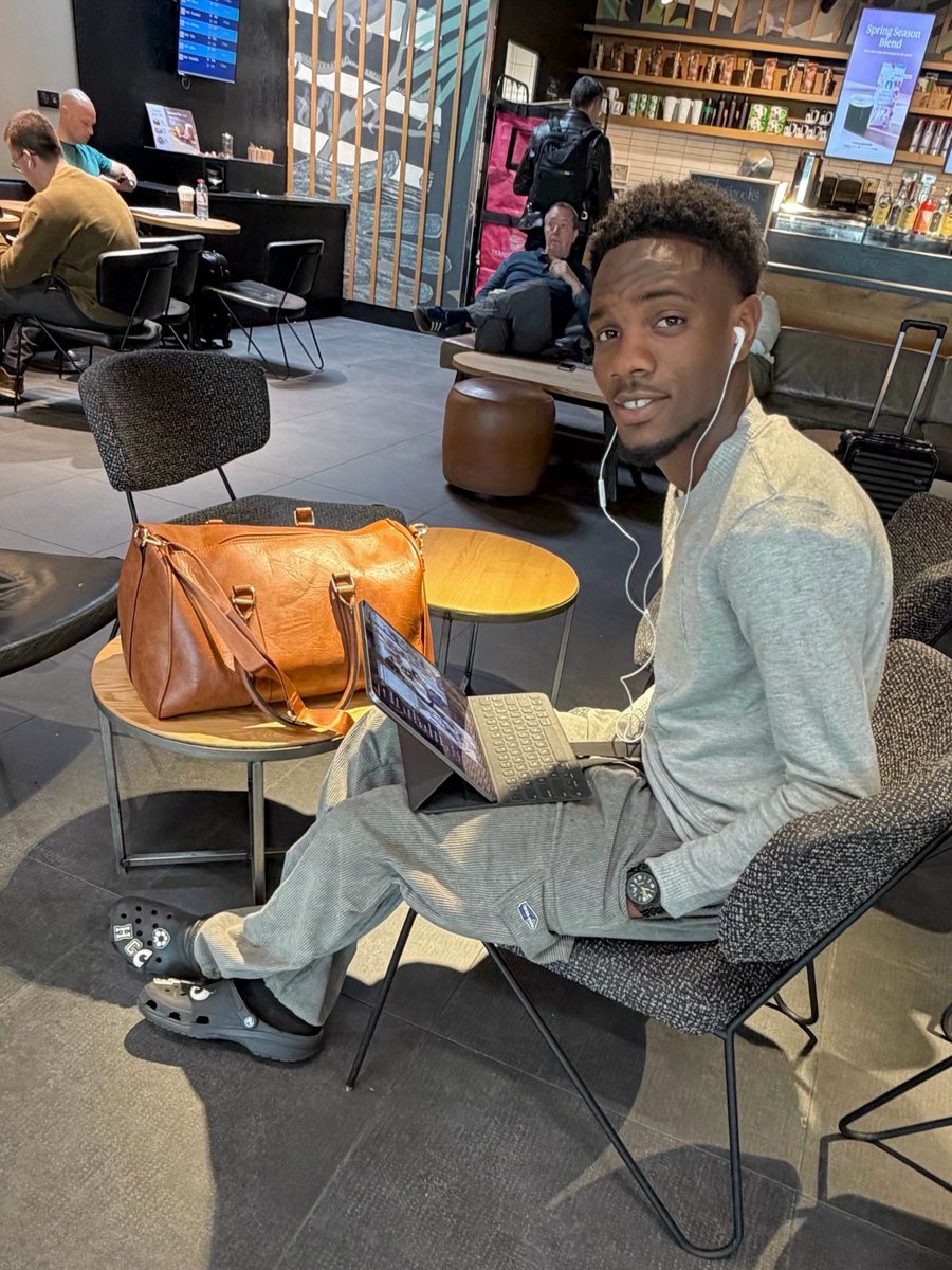 cheiikh footstyle tweet media