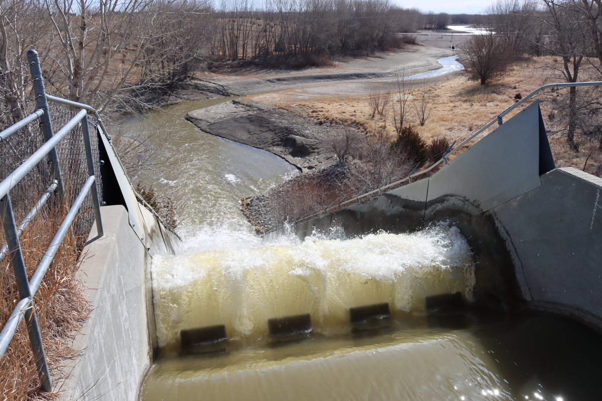 LowerLoupNRD's tweet photo. THIS JUST IN: All amenities at Davis Creek Recreation Area are operational. Word on the street is that good stringers of white bass are being caught, some limits of walleye, some crappie, and a few large wipers. Go get 'em! https://t.co/lojhpN7RKc