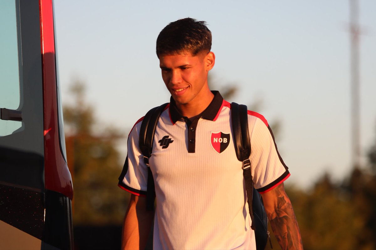 Newells's tweet photo. Salimos 💪🏼 https://t.co/qJiJ53yhi6
