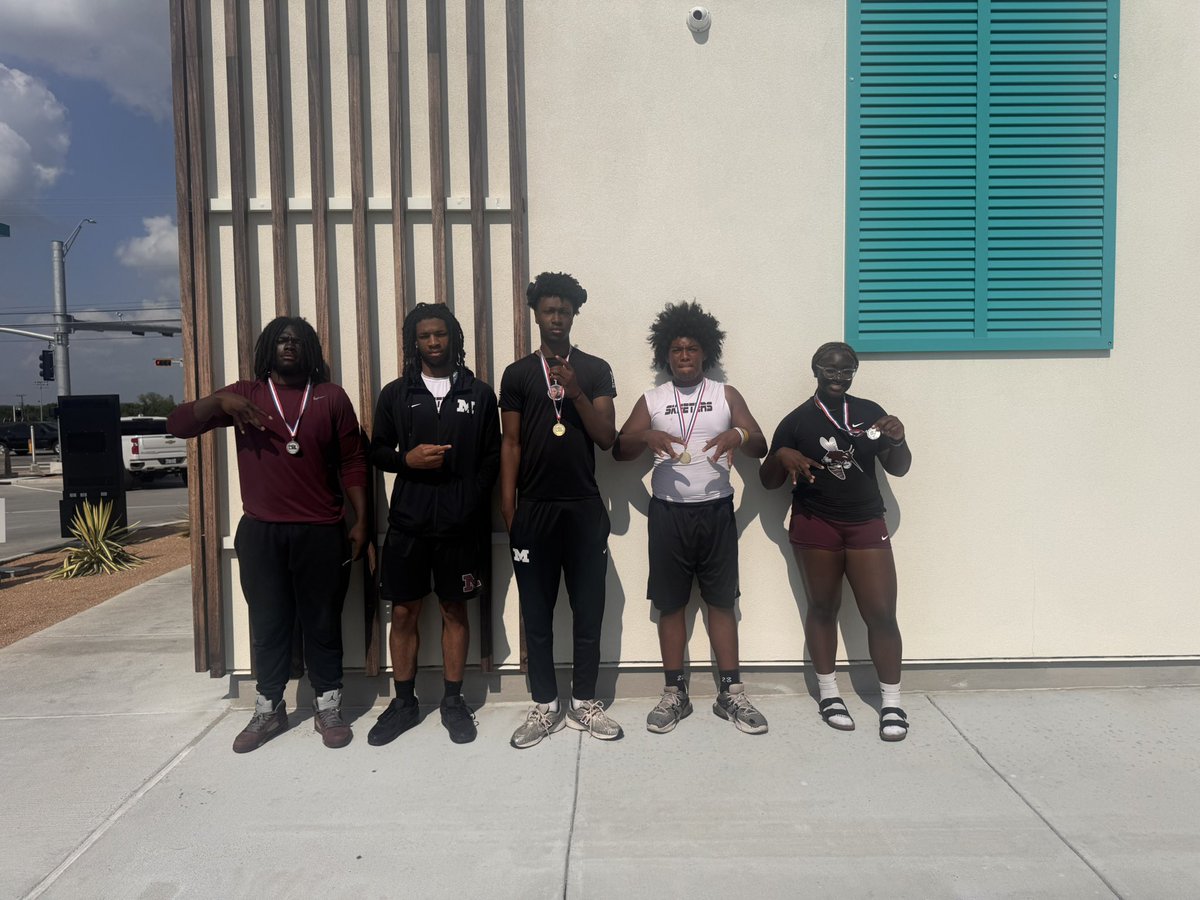 Kelsi Baker tweet media