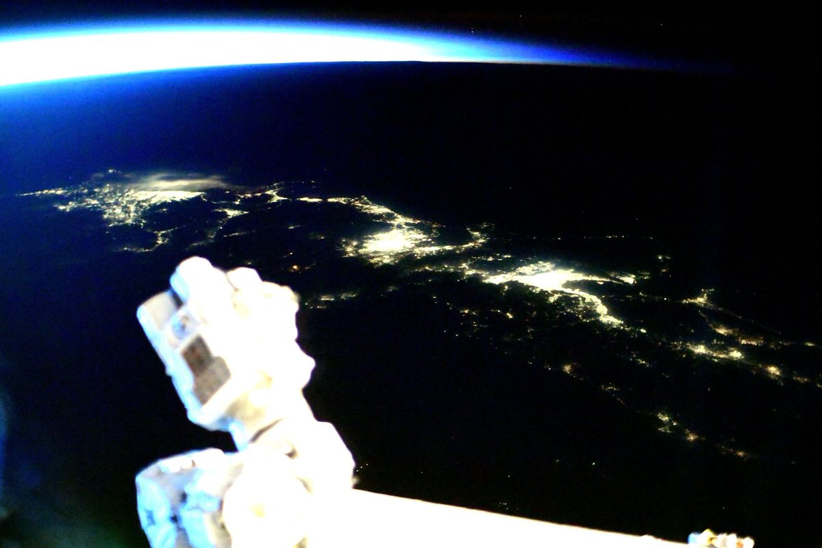 LiVEARTH tweet media