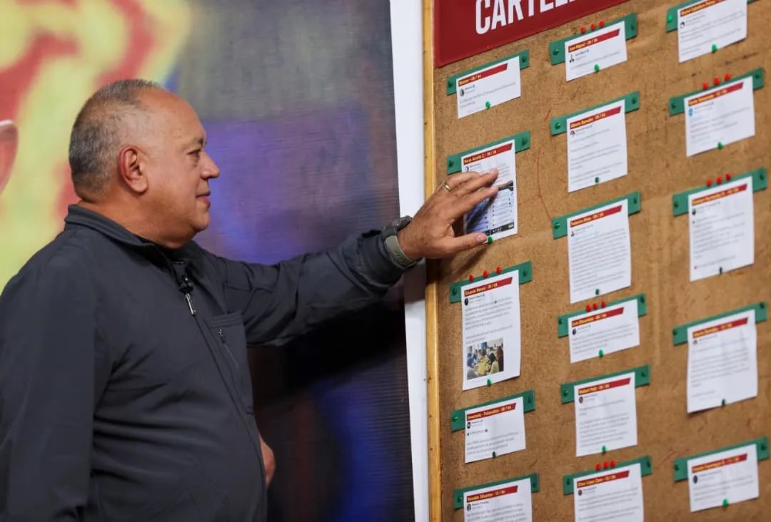MijpVzla's tweet photo. #16abr || Vicepresidente Sectorial Diosdado Cabello conmemora hechos de abril de 2002

https://t.co/w9yxCB54eh https://t.co/n0Ej1v2GFz