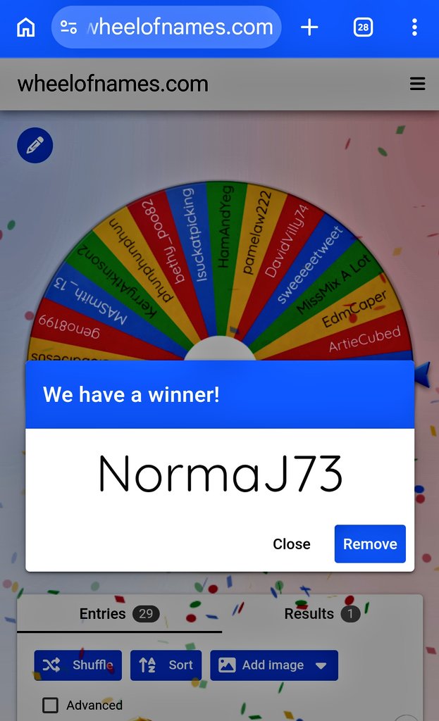 Social_Moi's tweet image. CONGRATULATIONS @NormaJ73!! 
Your name was randomly drawn as the winner of ONE WHOLE FREE from @FifendekelYEG! 
I'll DM you the details 😊
#yeg