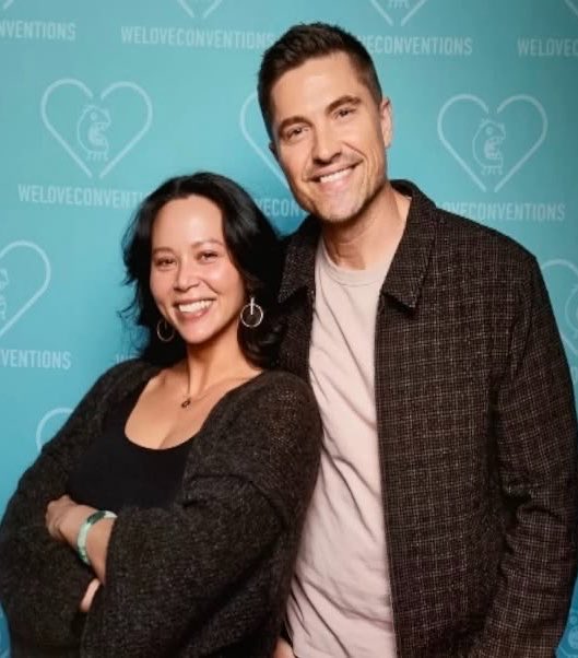 Alguém diz que eu não tô louca e concorde comigo que eles são sim parecidos