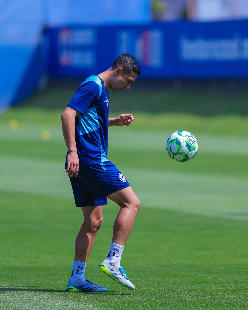 CRUZ AZUL tweet media