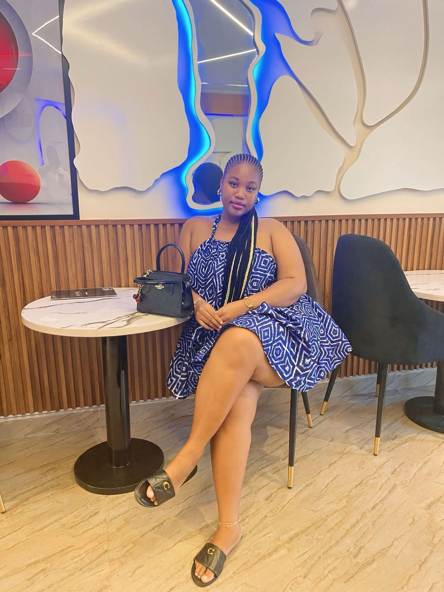 Hot girl🥀 tweet media