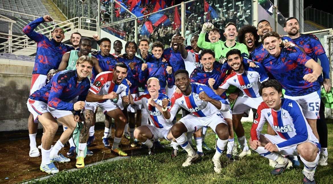 therealpanl's tweet photo. I LOVE MY TEAM !!! #CPFC #UECL #FIOCRY https://t.co/o8mBgxed6D