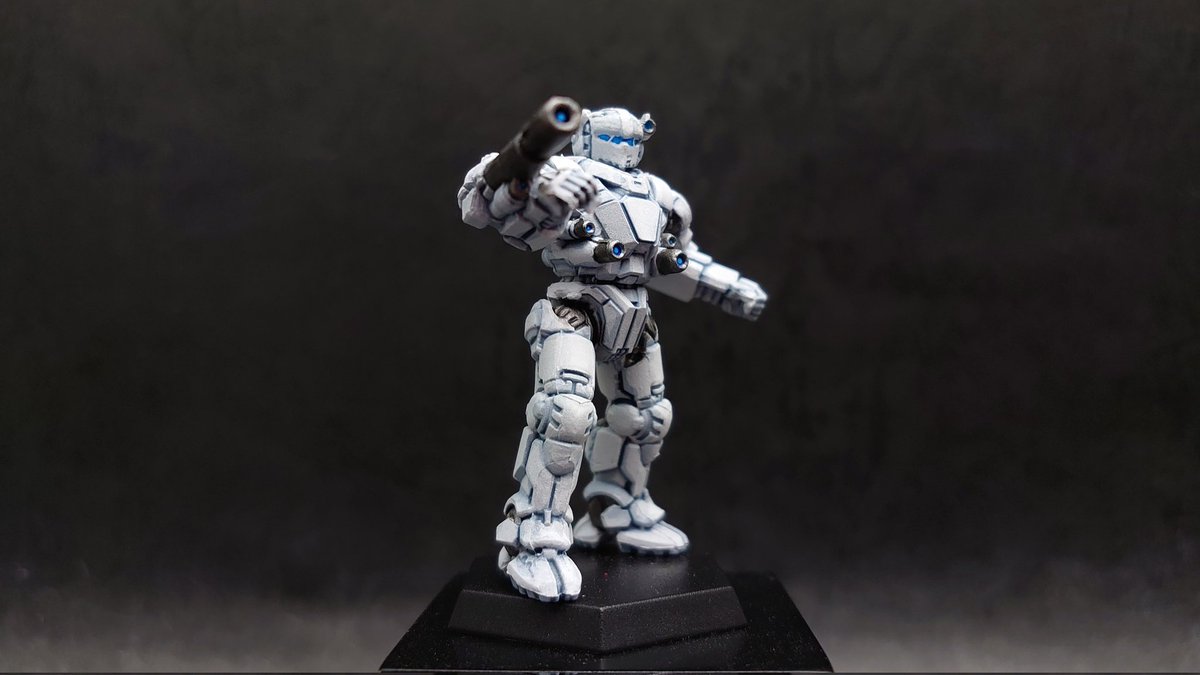 Morikaw90702047's tweet image. Morikawa専用バトルメック
「白いBLACK KNIGHT」完成です😉‼️
ホントは赤の差し色を入れようかと思ったのですが、なんだかこのままでもカッコいいような気がしてとりあえず白いままで。気が向いたら赤を入れます☺️
#バトルテック
#battletech