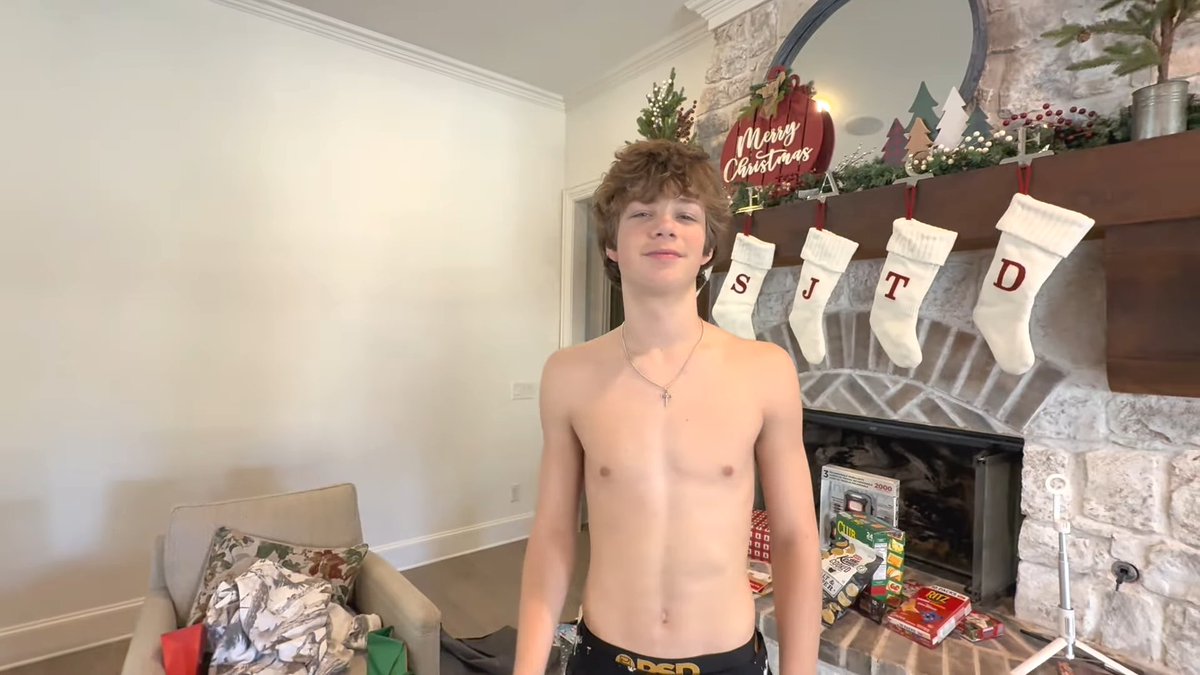 紀勇成 tweet media